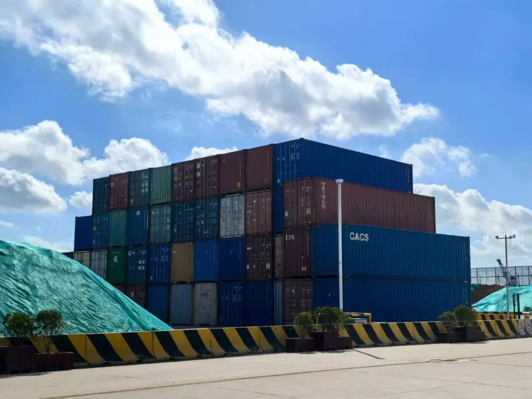 百日攻堅丨3962TEU！鹽城中歐（亞）接續班列提前完成年度發運目標，國內貨物運輸代理再創佳績